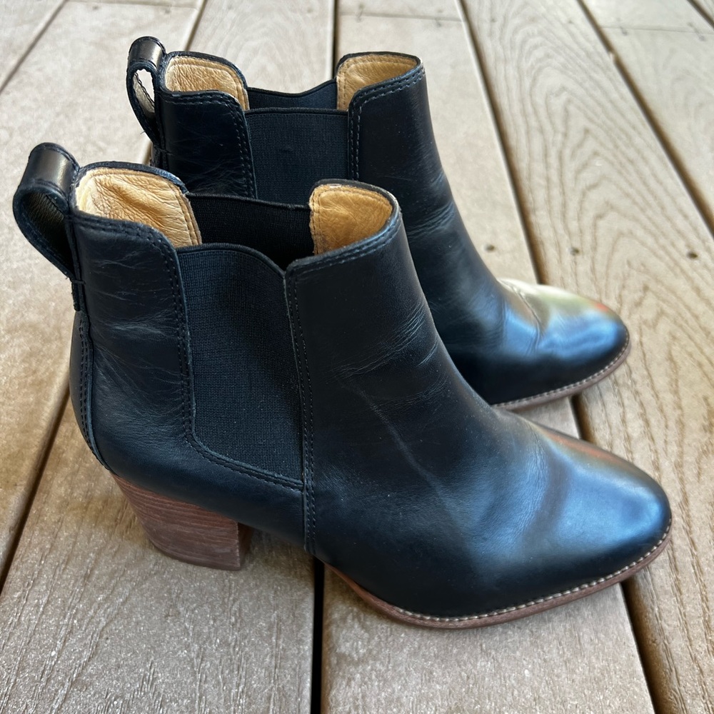 GUC Madewell Chelsea ankle boots size 9